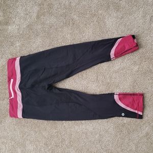 Lululemon crop leggings size 6